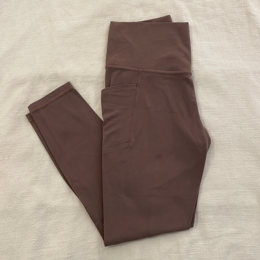 Salutation 7/8 Tight In Powervita